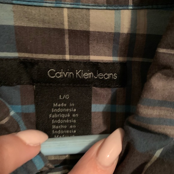Calvin Klein Men’s Long Sleeved Button Up - Picture 2 of 3